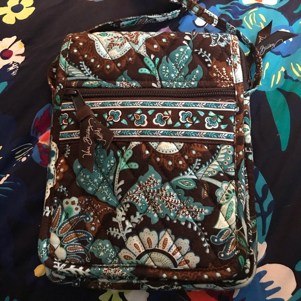 Vera Bradly crossbody bag.